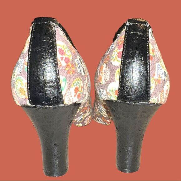 Blink brand awesome skull design pump heels! - Picture 9 of 13